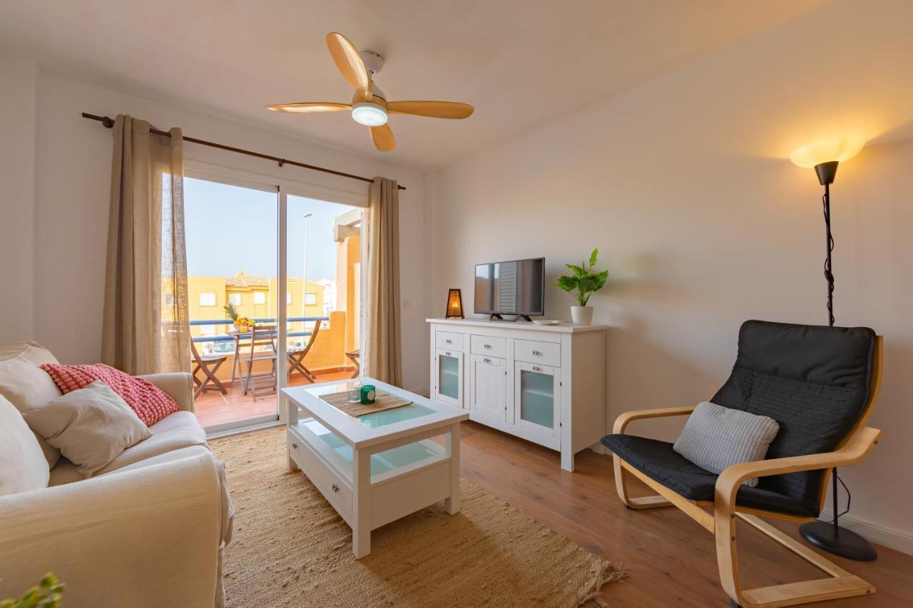 Beachfront, Pool, Terrace & Wifi - *simplytarifa* Appartement
