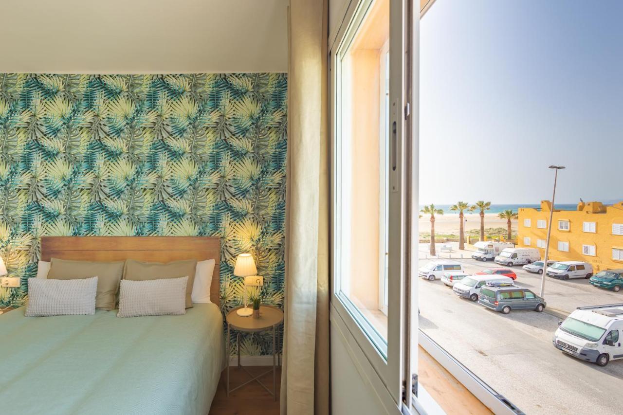 Beachfront, Pool, Terrace & Wifi - *simplytarifa* Appartement